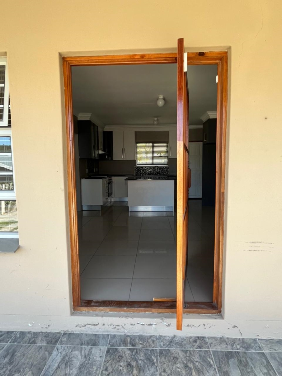4 Bedroom Property for Sale in Abbotsford Eastern Cape